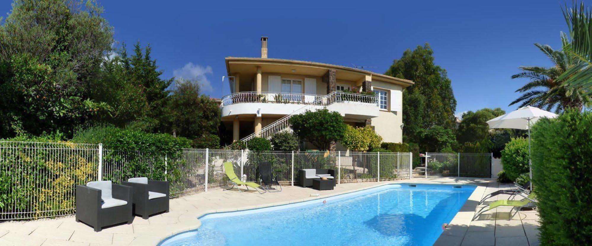 Au Reveil Des Cigales Saint Aygulf Exterior foto